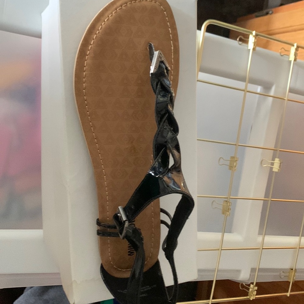 Brand New Minnetonka Patton Leather Sandals
